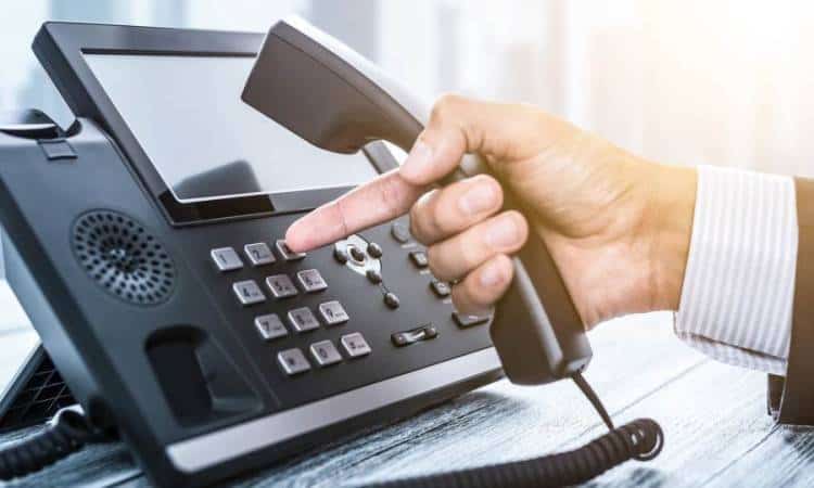 هل فاتورة التليفون الأرضي تدفع كل شهر؟